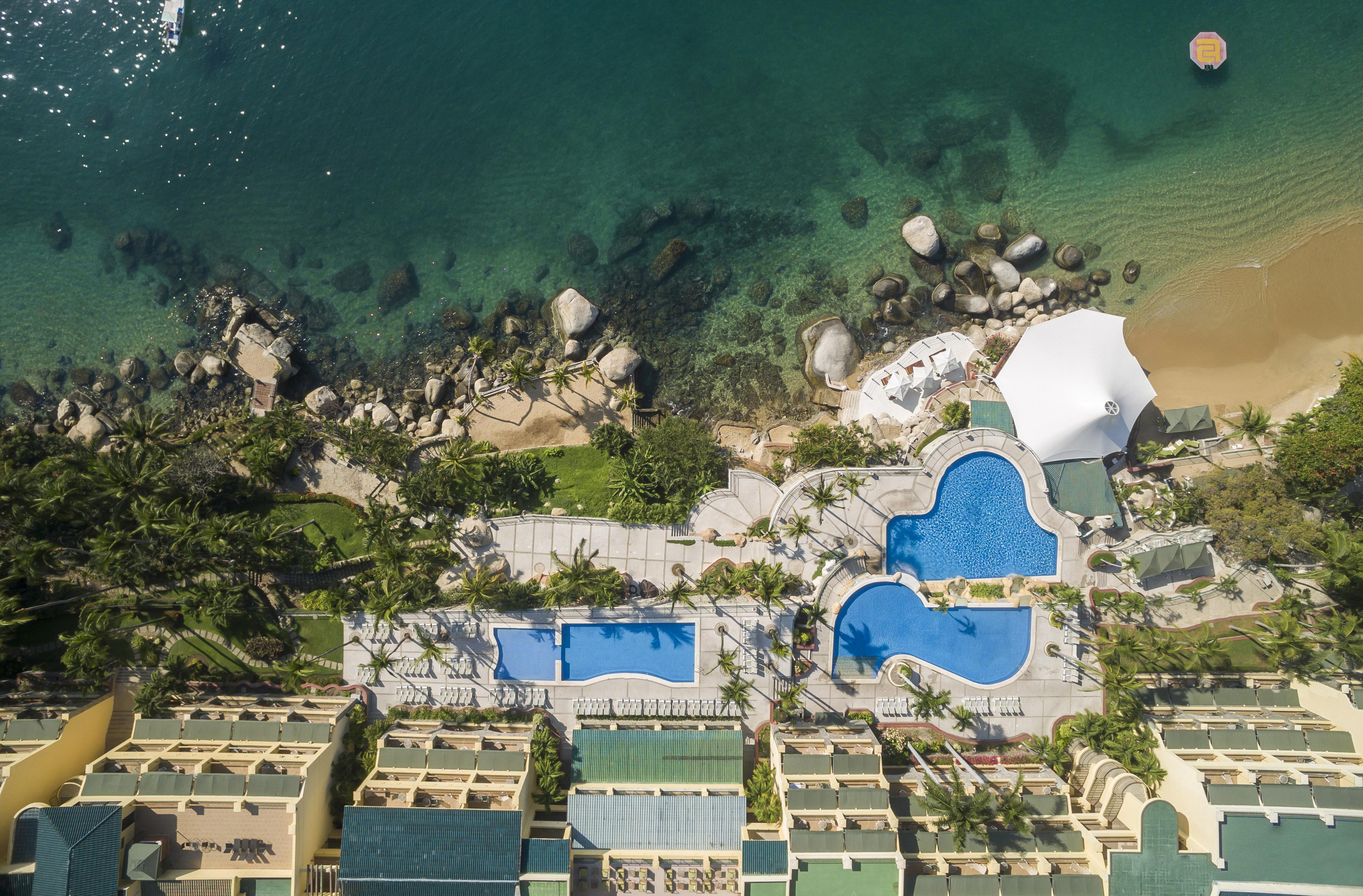 Camino Real Acapulco Diamante Hotel Exterior foto Aerial view of the resort