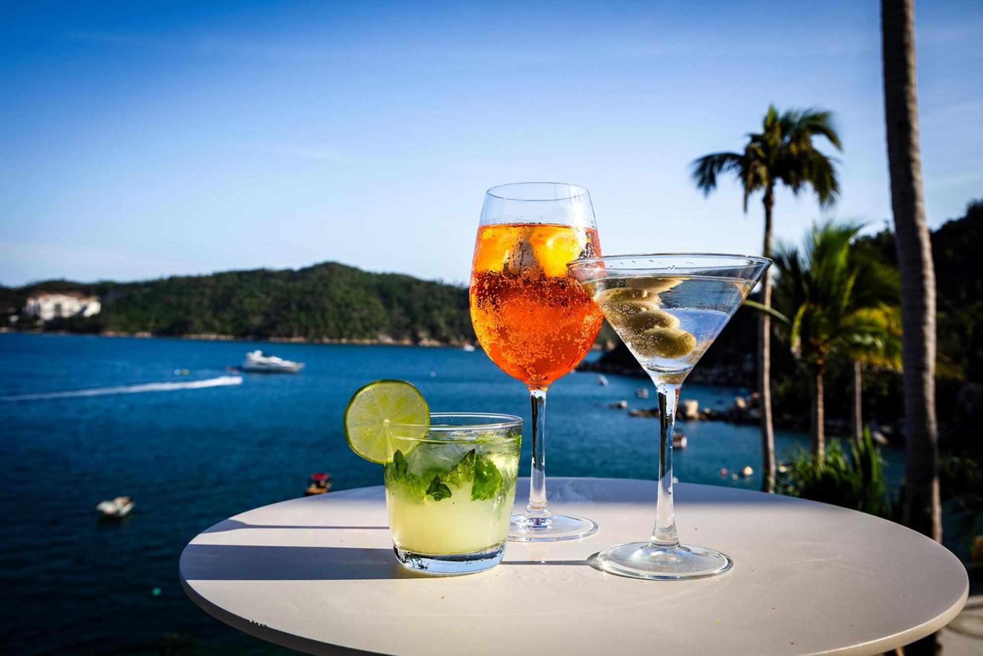 Camino Real Acapulco Diamante Hotel Exterior foto Cocktails at the beach