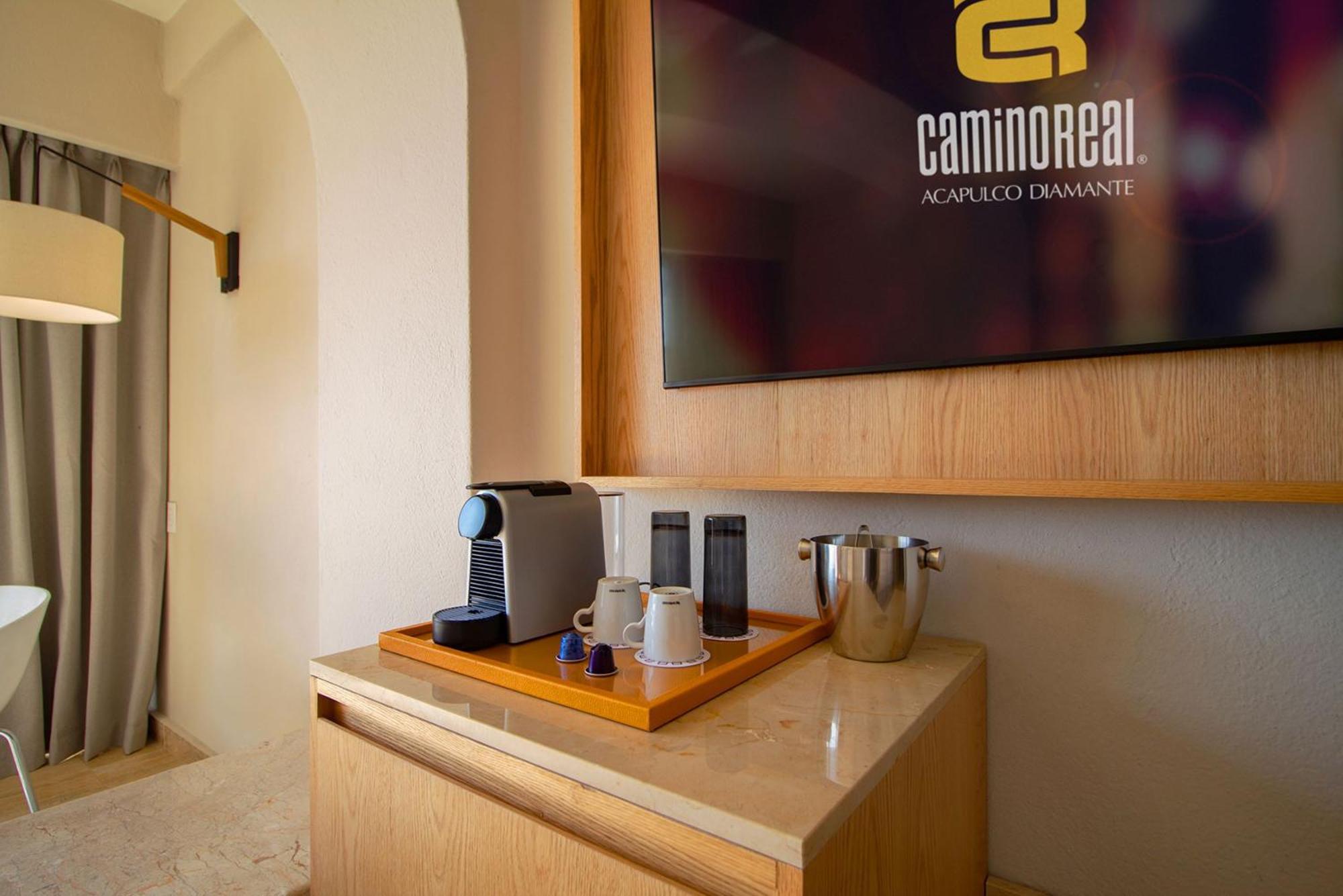 Camino Real Acapulco Diamante Hotel Exterior foto A Nespresso machine in a hotel room